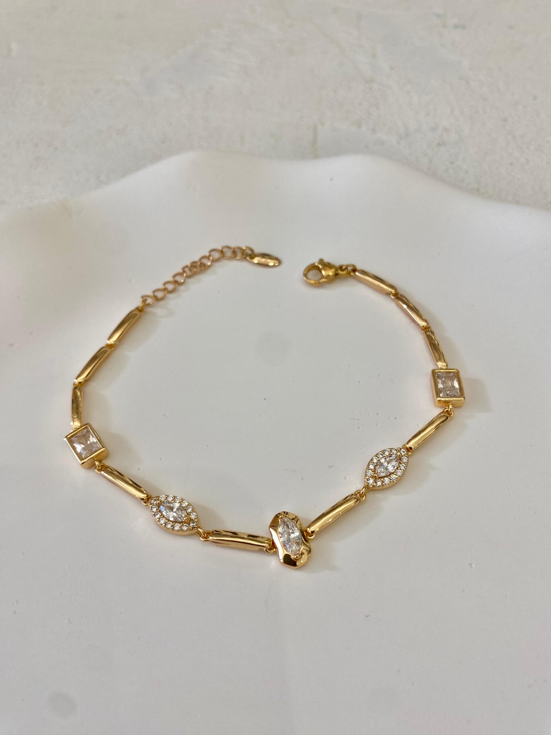 Xuping 14k Rose Gold Geometrik Taşlı Bileklik