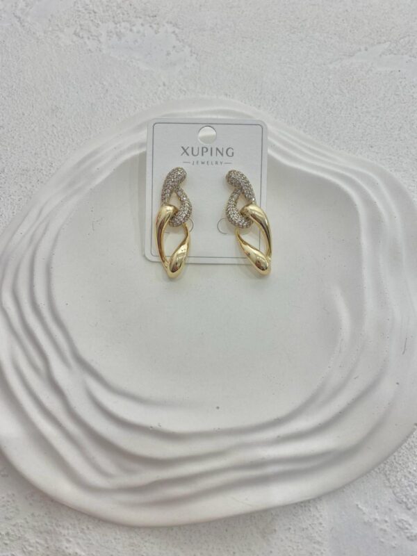 Xuping Taşlı Burgu Model Çelik Küpe