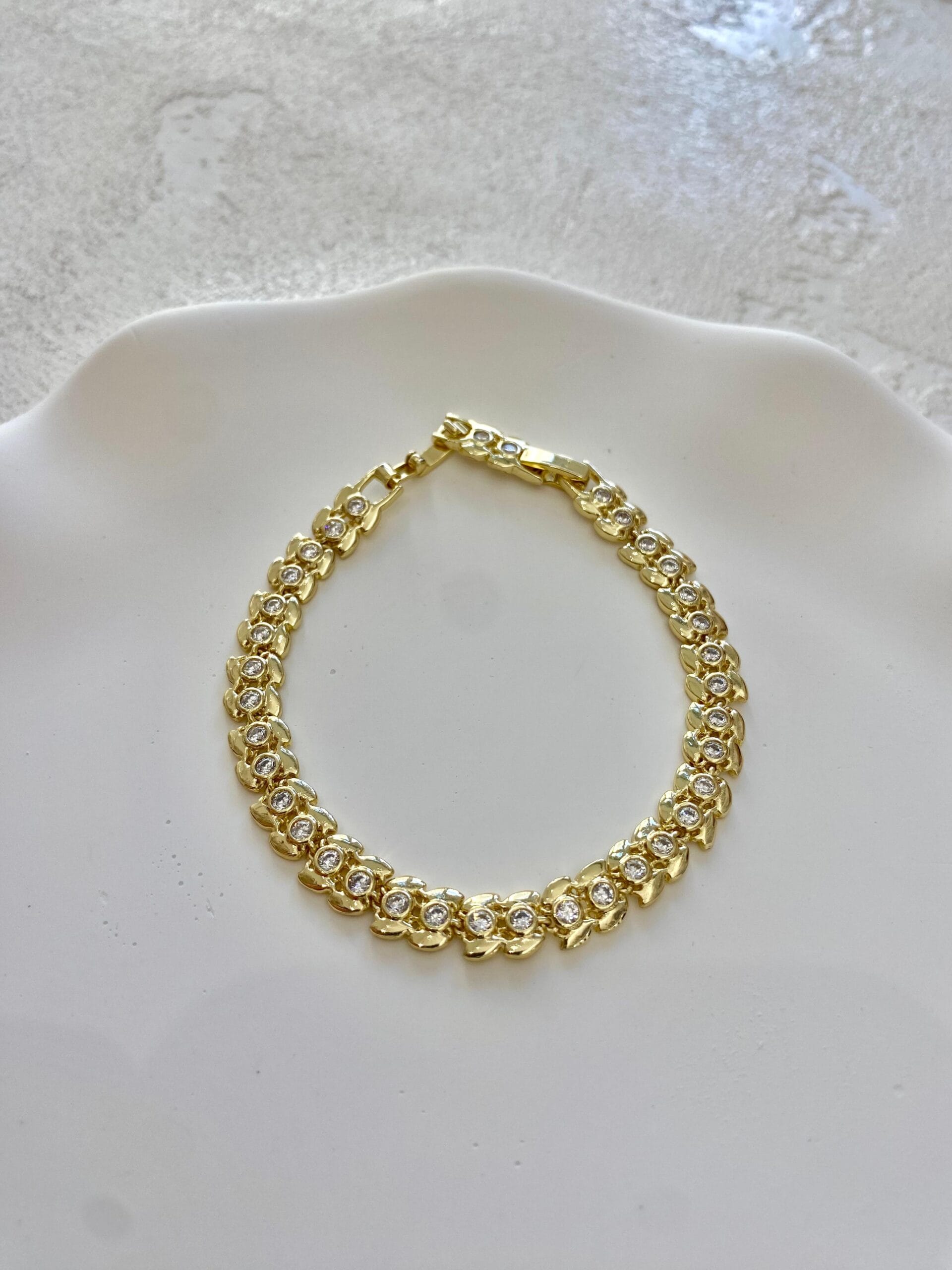 Xuping 14k Yuvarlak Taşlı Sarmal Bileklik
